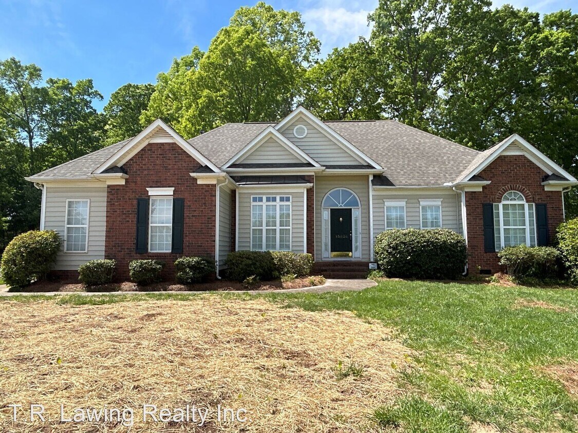 Primary Photo - 3 br, 2 bath House - 15026 Castlebridge Ln