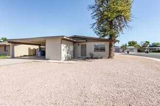 Building Photo - 105 S Cholla St