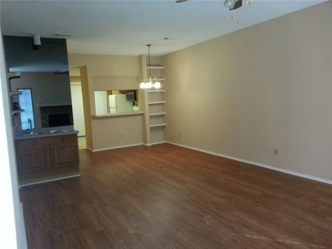 Building Photo - 5740 Martel Ave
