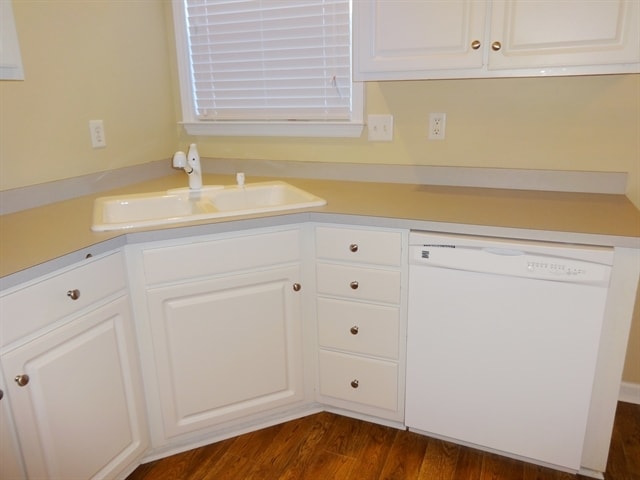 Building Photo - 103 Rosedale Ct
