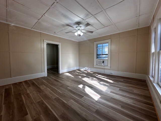 Foto del edificio - 409 N Cedar St