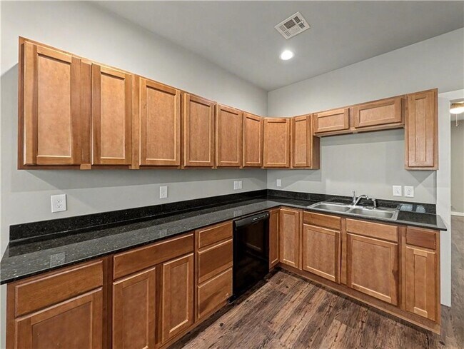 Foto del edificio - 862 Oakwood Ln
