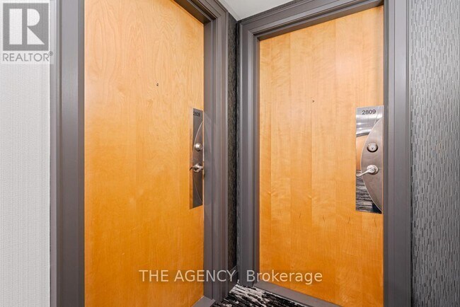 Photo du bâtiment - 4968 Yonge St