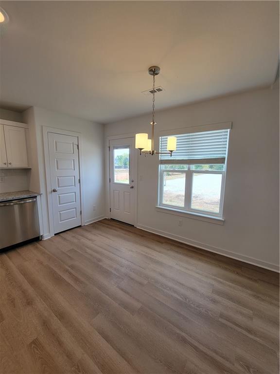 Foto del edificio - 555 N Cresswell Dr