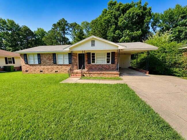 Building Photo - 400 S Highland Forest Dr