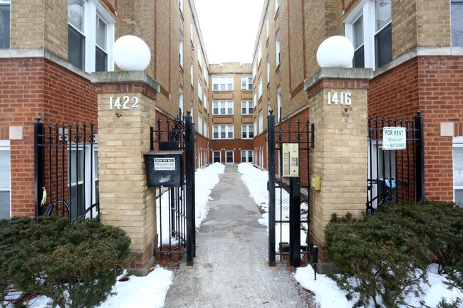 Building Photo - 1416-1422 West Hutchinson Street