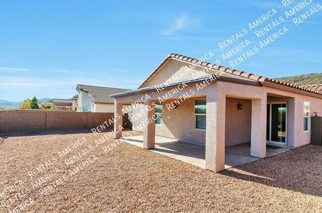 Foto del edificio - Gorgeous remodeled home in serene setting