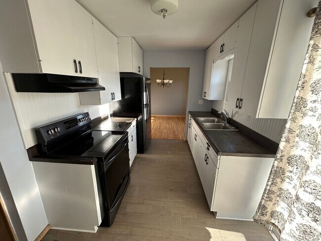 Foto del edificio - 2320 S Crestwood Rd