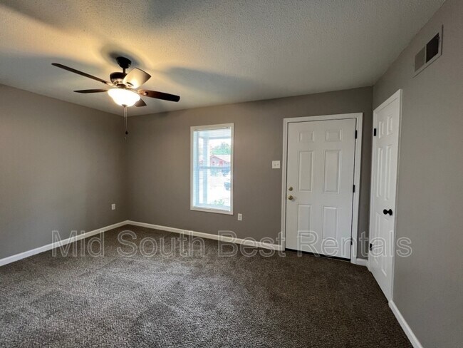 Building Photo - 759 Margie Dr
