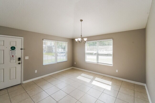 Foto del edificio - 1403 Creek Point Blvd