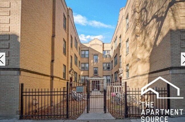 Building Photo - 5036 N Wolcott Ave