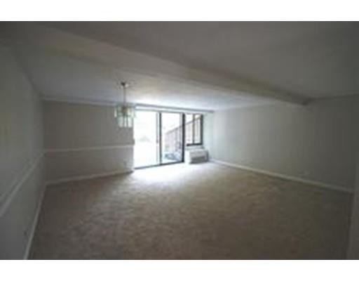 Building Photo - 4 Longwood Dr