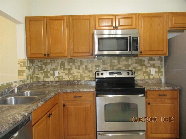 Building Photo - 50 Silver Falls Cir