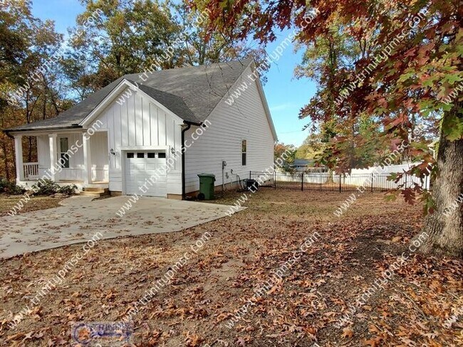 Building Photo - Beautiful Mauldin home available now!