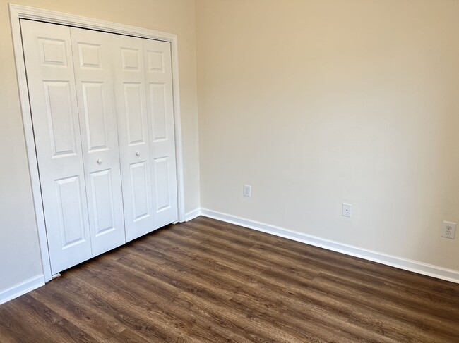 Building Photo - 12359 Falcon Crest Dr