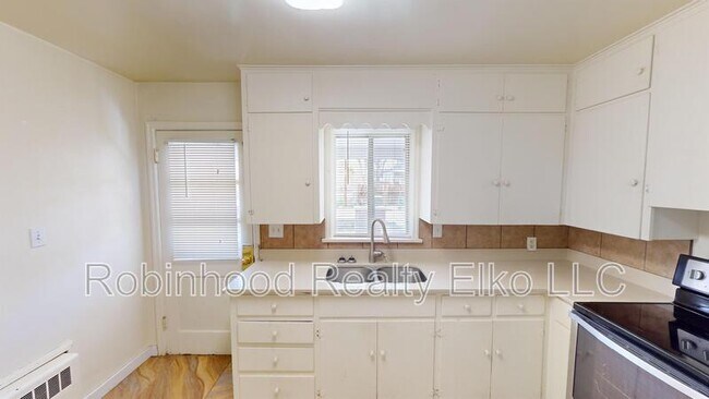 Foto del edificio - 345 Maple St