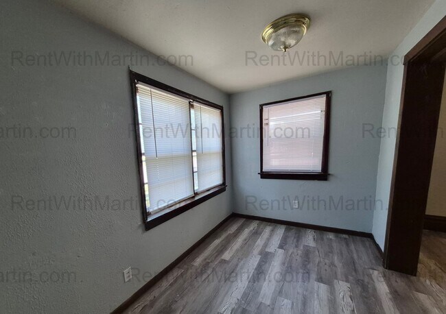 Foto del edificio - 1107 Mulberry St