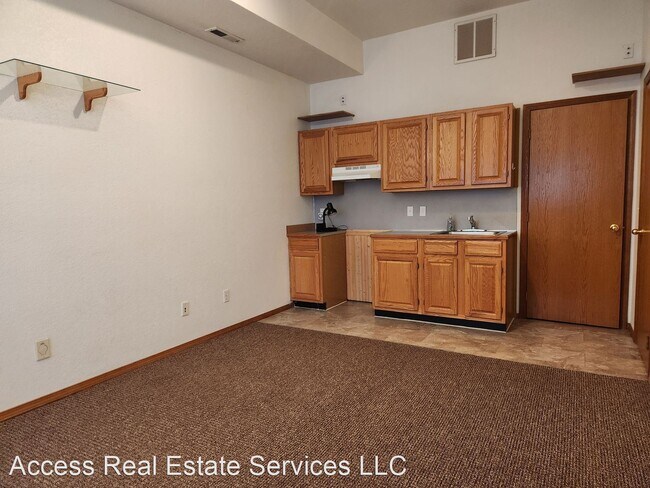Building Photo - 3 br, 2 bath House - 1709 F St