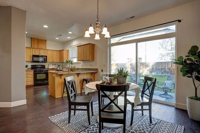 Foto del edificio - Great SW Bend Home Minutes from the Old Mill!