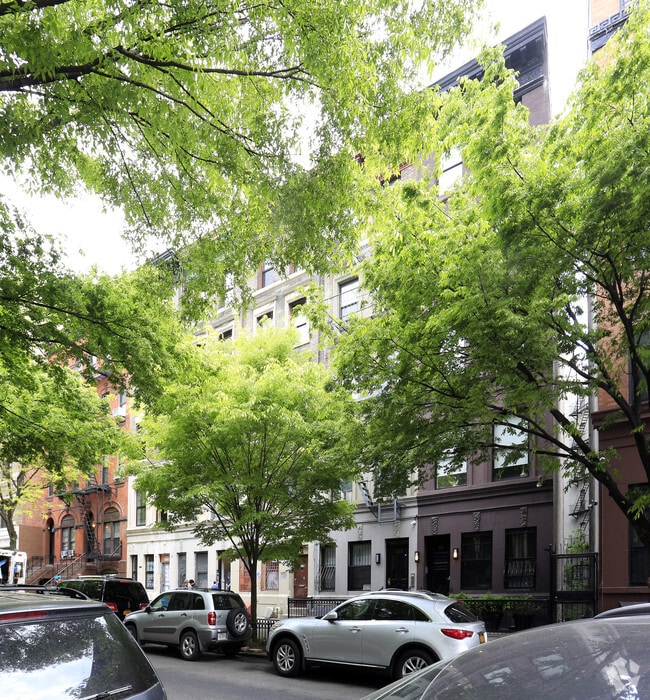 Building Photo - 119 W 111th St