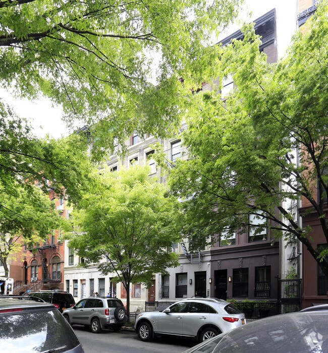 Foto del edificio - 119 W 111th St