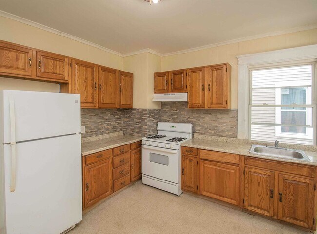 Building Photo - 65 N Clinton St