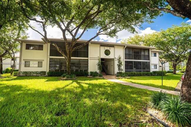 Foto del edificio - 10869 W Clairmont Cir