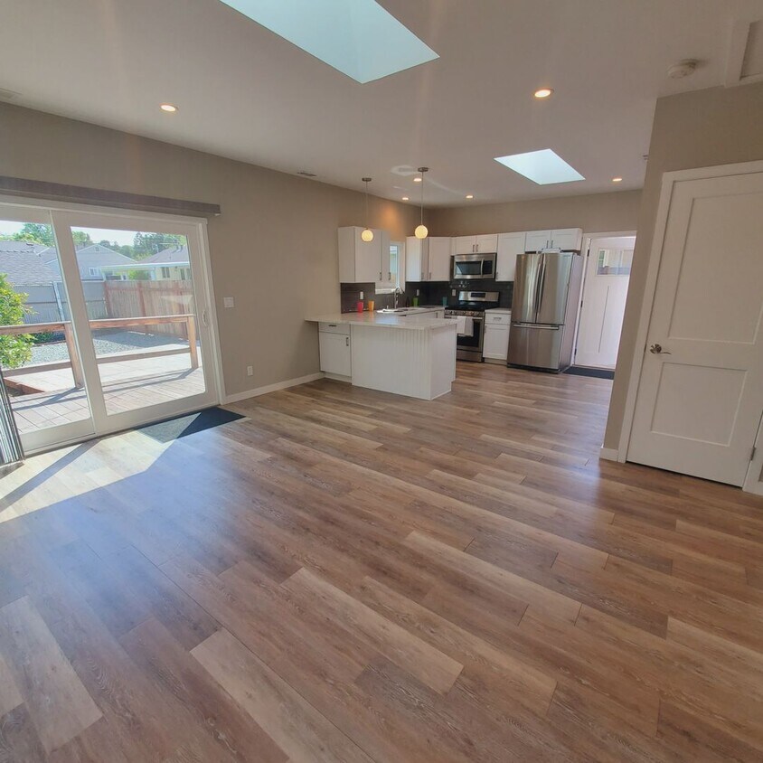 Foto principal - Private Poet's Corner 2bd/1ba property-mos...