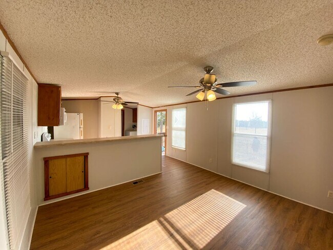 Foto del edificio - Country 2 Bedroom 1 Bath with a fenced Yard