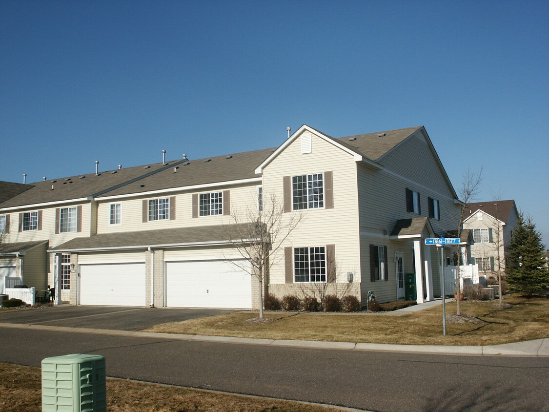Primary Photo - 17661 96th Ave N