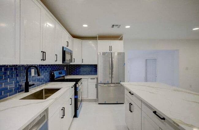 Foto del edificio - 1101 NW 14th Ct