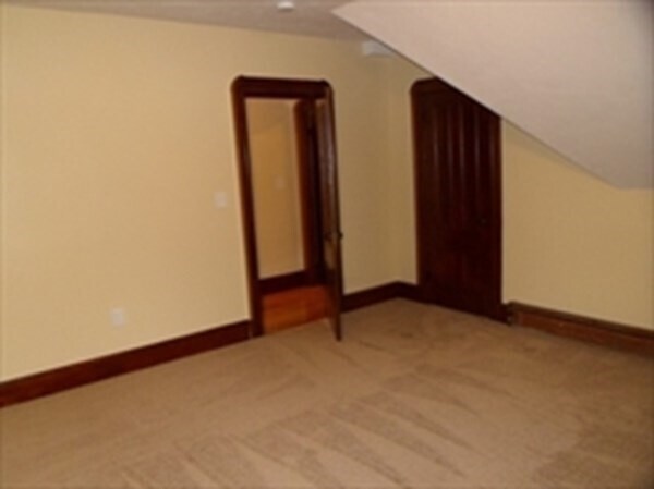 Foto del edificio - 104 S Main St