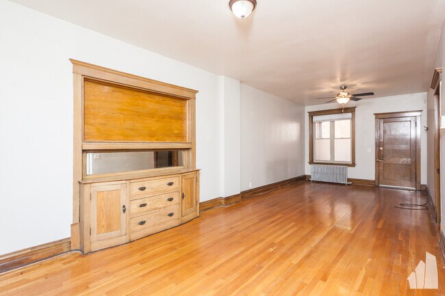Building Photo - 5627 N Glenwood Ave