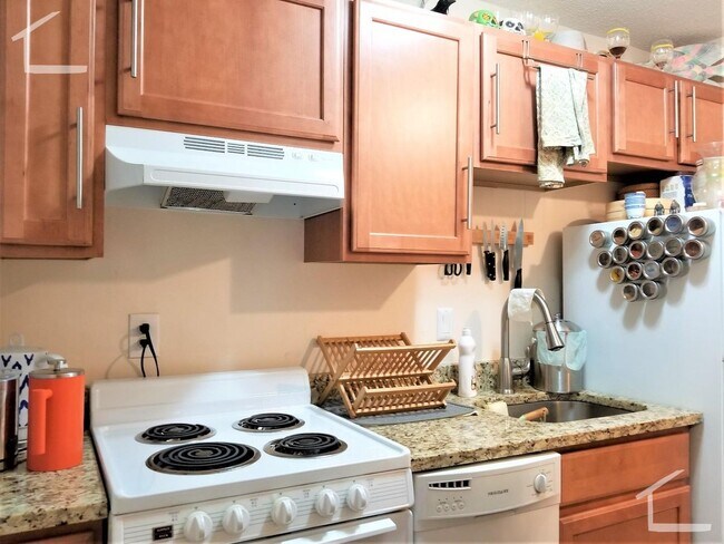 Foto del edificio - HOT ALLSTON LISTING!!!!