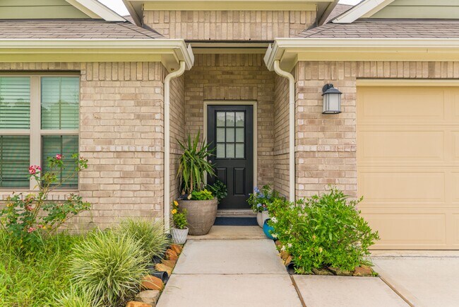 Foto del edificio - 22035 Juniper Crossing Dr