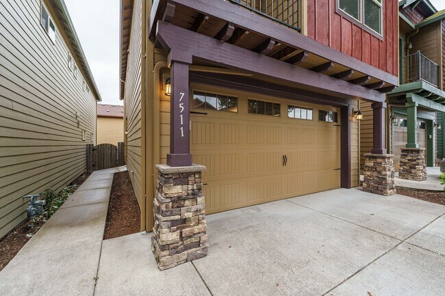 Photo - $1000 Year End Savings - Ask Us How! Conve... House