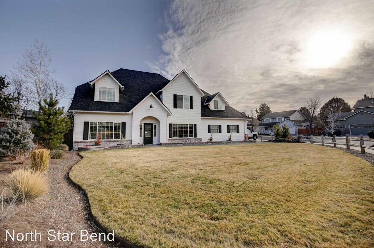 Primary Photo - 4 br, 3 bath House - 368 Soft Tail Lp