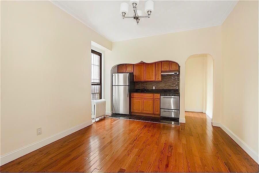 Primary Photo - 862 Union St