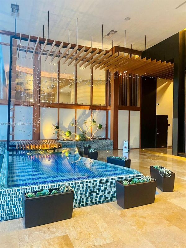 Foto del edificio - 50 Biscayne Blvd