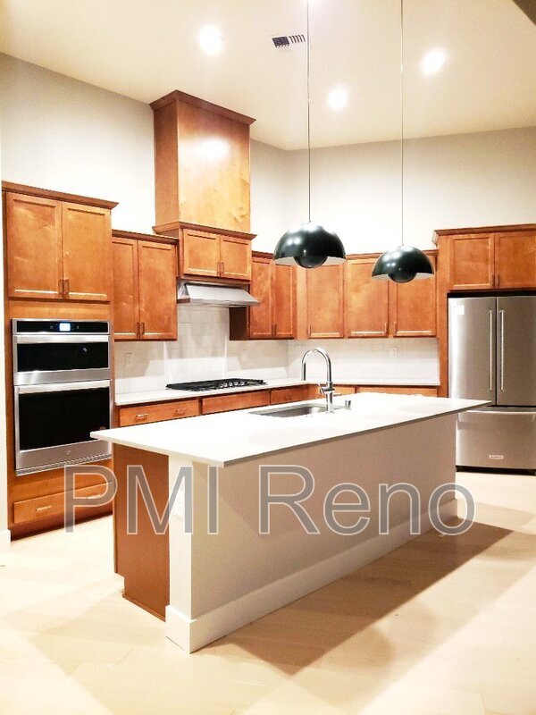 Building Photo - 2974 Saddle Peak Dr