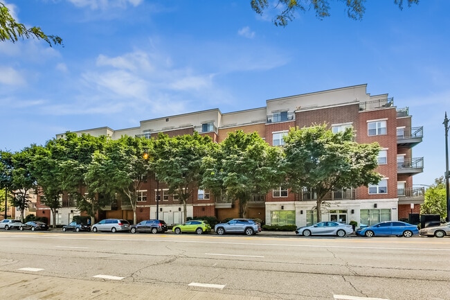 Foto del edificio - 1155 W Roosevelt Rd