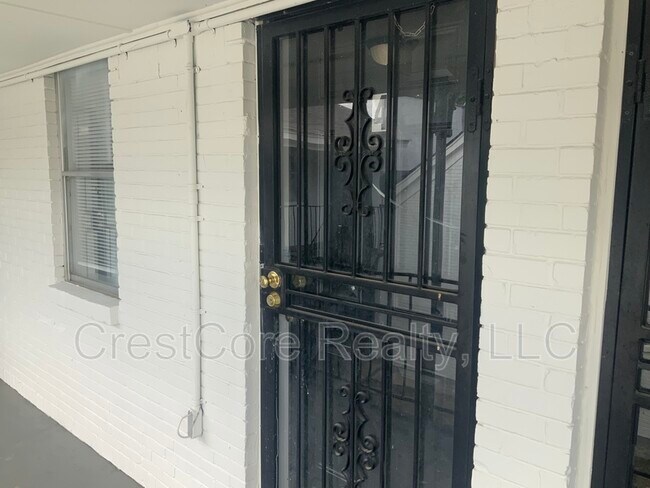 Foto del edificio - 693 Looney Ave