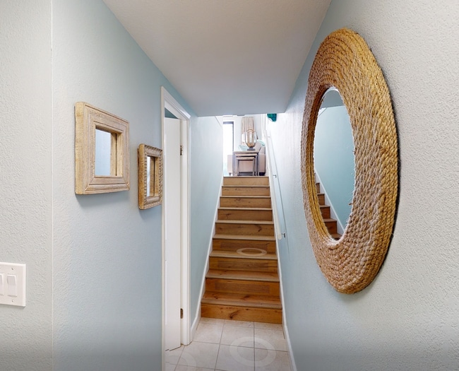 Building Photo - Sophisticated Beachfront Escape with Panoramic Ocean Views