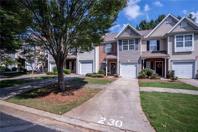 Building Photo - 230 Azalea Cir