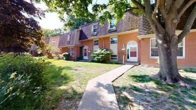 Building Photo - 1308 Commissioners Rd W