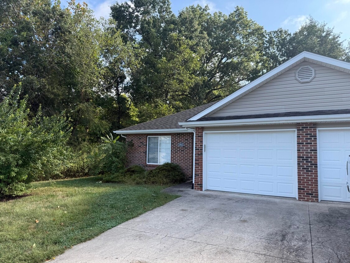 Building Photo - 1762 N Orie Dr