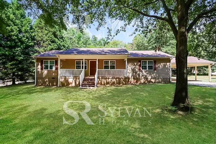 Foto principal - Spacious 3BR Home Awaits You!