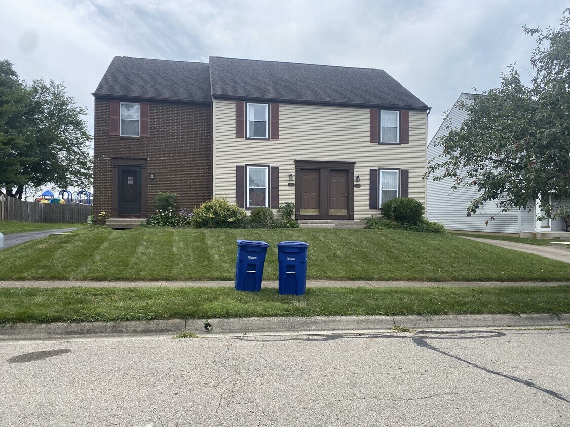2867 Crown Ridge Blvd, Columbus, OH 43235 Townhome Rentals in