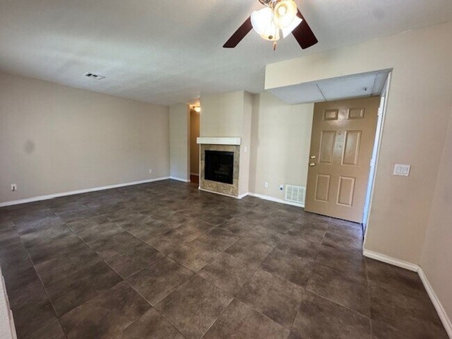 Building Photo - Beautiful & Private Condo in the Sought-After Terra Vista Community