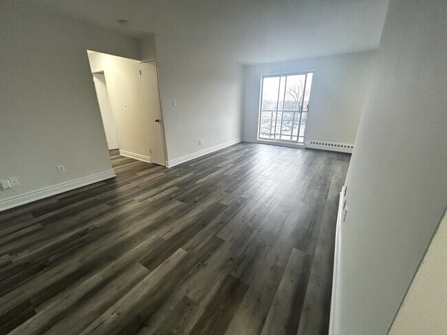 Photo du bâtiment - Mayfair Apartments